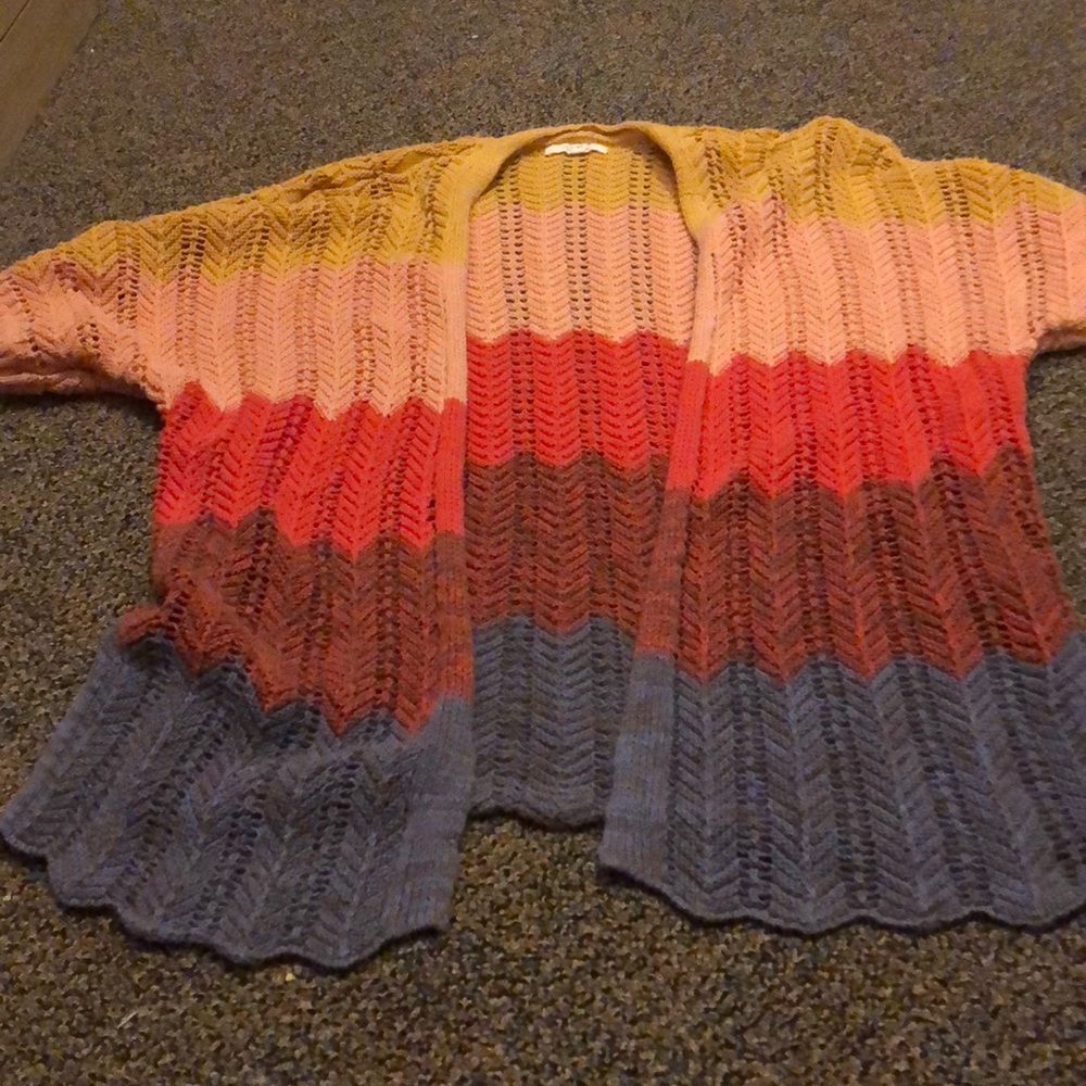 Multi-colored short sleeved cardigan